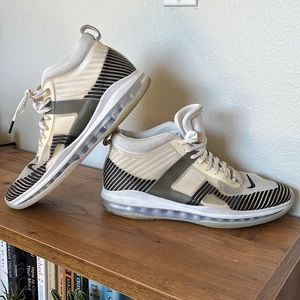 Nike Mens Lebron James x John Elliott shoes size 11.5